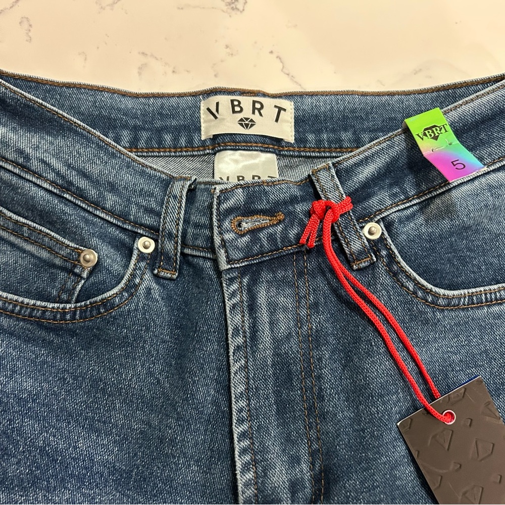 ❥𝖵𝖨𝖡𝖱𝖠𝖭𝖳 𝖬𝖨𝖴: High Rise Straight Leg Jeans - Picture 9 of 9